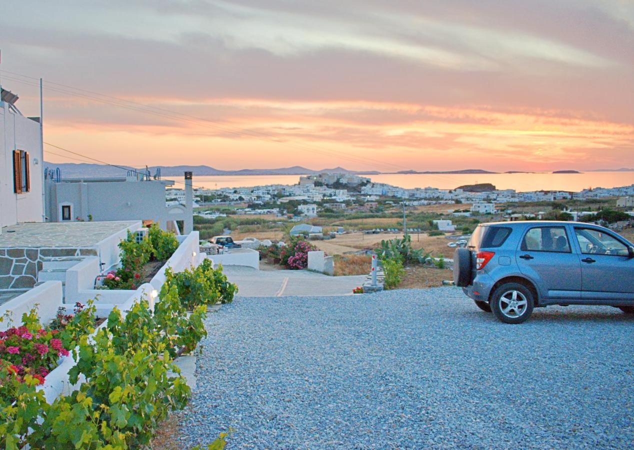 Petros Studios & Suites Naxos City Exterior foto