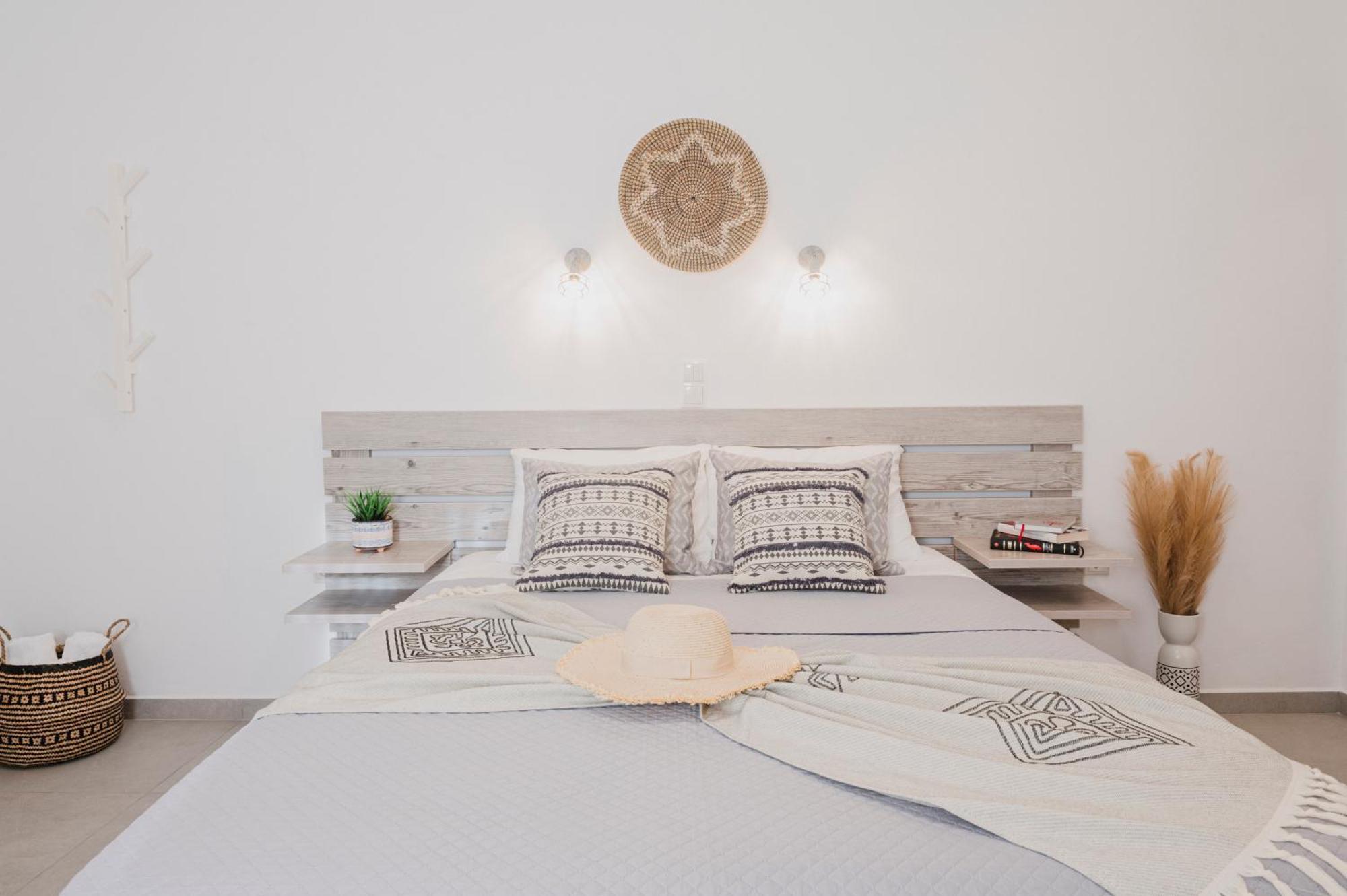 Petros Studios & Suites Naxos City Zimmer foto